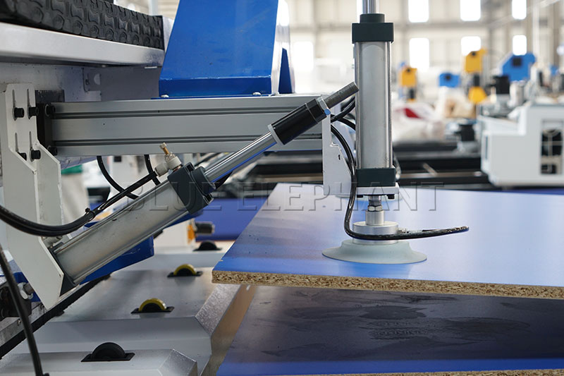 四工序開料機(jī)帶自動上下料平臺