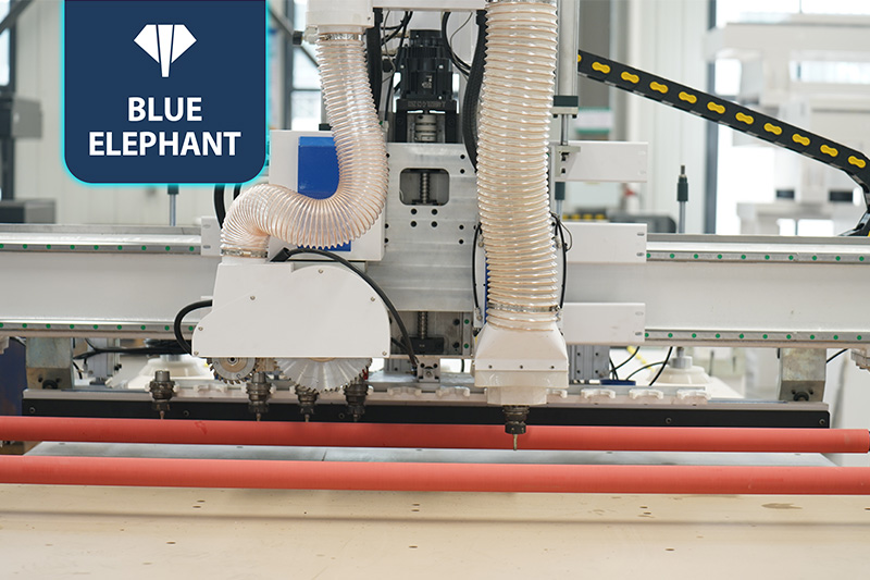 子母鋸加工中心