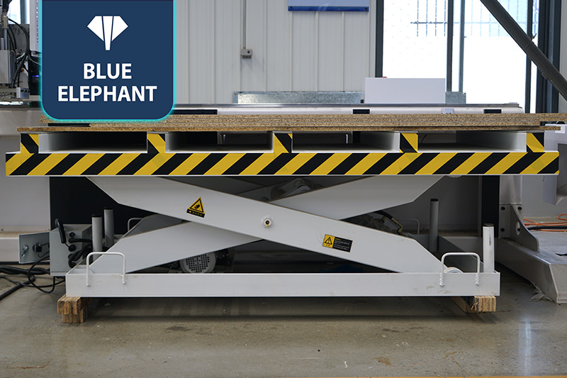 直排換刀加工中心+上下料貼標(biāo)